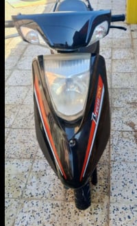 دراجة بريز نضيفة سعر 400وبيها مجال رقم 07765870398