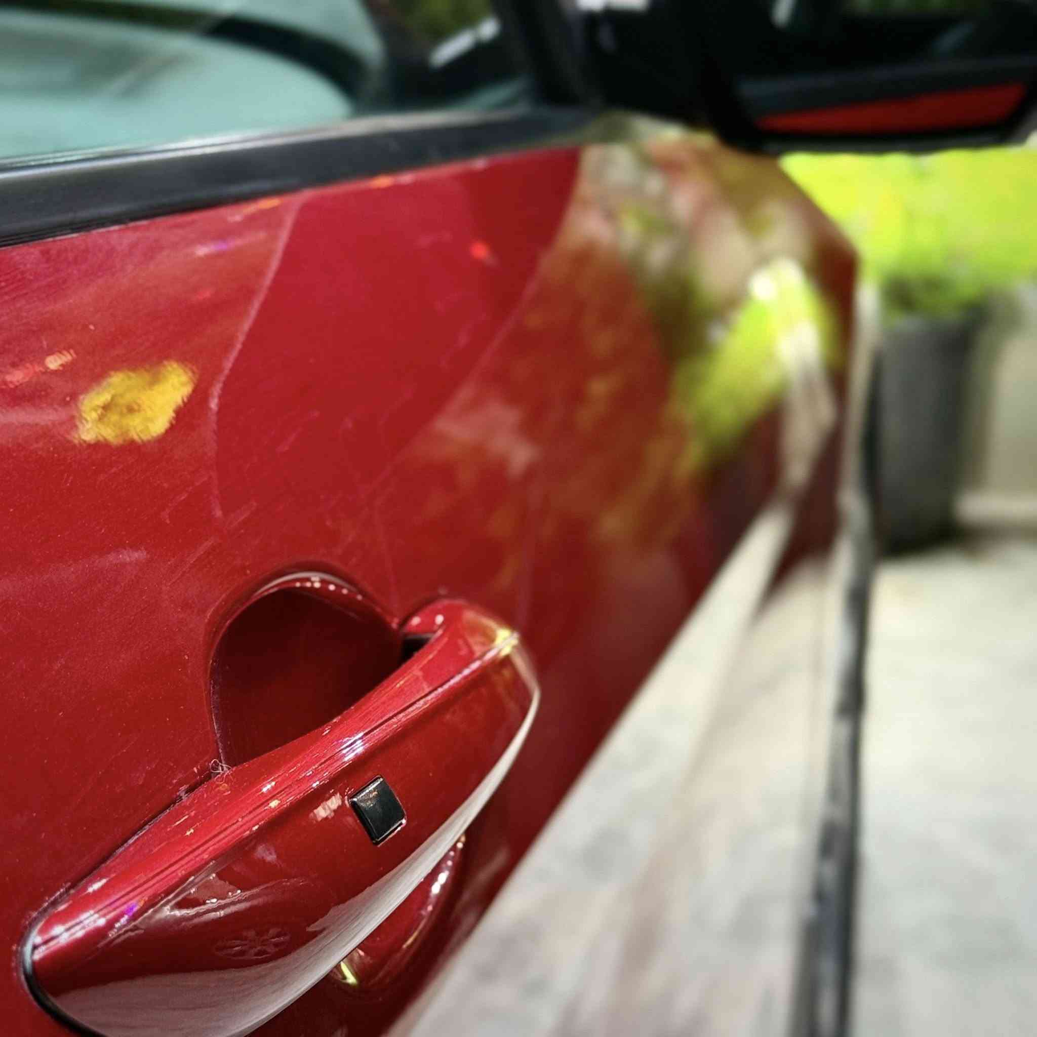 هونداي النترا      BLUE hybrid
موديل : ٢٠٢٤ رقم بغداد دخول جديد 
أللون : ماروني 
العداد : ١٨  الف ميل علماً مشت بلعراق 
٥ الف ميل فقط 

الضرر : بدون ايرباك بدون ضرر قوي بشرط 
لا لغد ولا دواخل تبديل جامرلغ و باب نفس اللون جهة السائق  صور الحادث مرفقه بلمنشور 

المواصفات : 
1 -اضواء امامية LED 
2- اضواء خلفية LED   
5-كامرة خلفية و امامية قلابه
6- بصمة تشغيل وأبواب وصندوق 
7- اوتو بريك توقف ذاتي مانع تصادم 
8- شاشة ديجتال متصلة بلكامل  
9- دسك امامي خلفي 
10- رادار امامي وخلفي 
11- حساسات امامية وخلفية 
12- فول تحكم ستيرن 
13- تحديد مسار ذكي 
14- هاند بريك بصمه 
15-رادار جانبي نقطة عمياء 
16- لد بلدشبول ٦٤ لون بلادي 
17- سستم صوت من boss 
18- اوامر صوتية    
21- أنظمة قيادة eco-sport-smart
24- نضام ABS مانع انزلاق
25-اوتو ستوب 
26- محرك السيارة 1600 هايبرد 
27- مدخلين شحن و اوكس امامي وخلفي 
28-حساس اطارات 
29- مثبت سرعه cross
30-نظام GBS

السعر : 160 ورقه وبيه مجال بسيط 

مكان السيارة بغداد-السيدية

 *********** واتساب او اتصال
