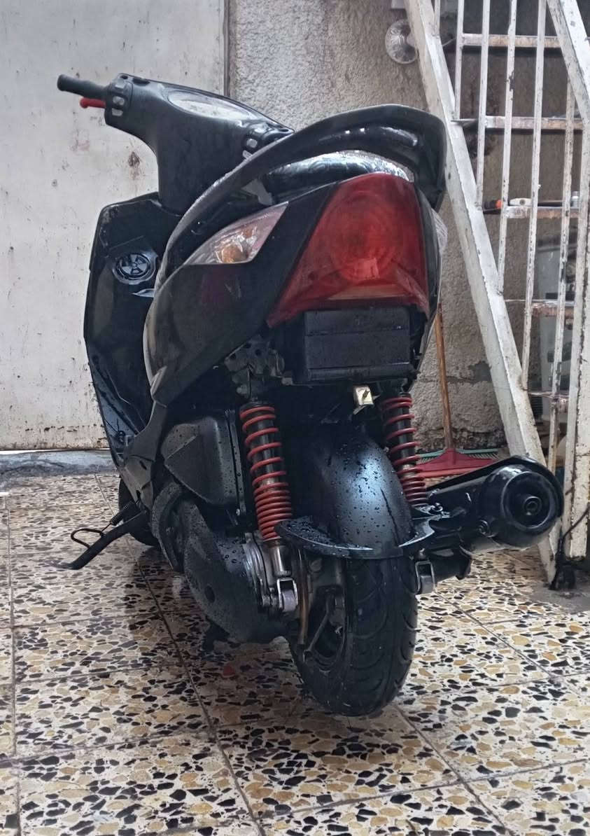 السلام عليكم دراجه سكنس ثعلب للبيع الدراجه كامله بيه بس ترتيب خفيف
 المكينه ما مفتوحه  
سعر 400 
هاذه رقمي 
            ***********
