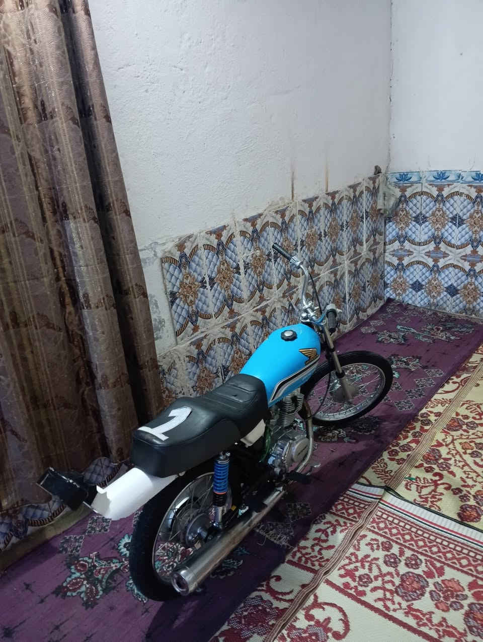 سلام عليكم شباب
دراجه حلوه بدون اوراق انتنس مامفتوحه وكشي ماعوزهه سعر750 وبيه مجال قليل لشراي راسلني خاص ابو ال 650 لا تراسل مكاني عماره ابو رمانه؟


**إذا كنت صاحب هذا الإعلان وتريد حذفه لأي سبب، رجاءا أرسل رسالة إلى الدعم الفني**