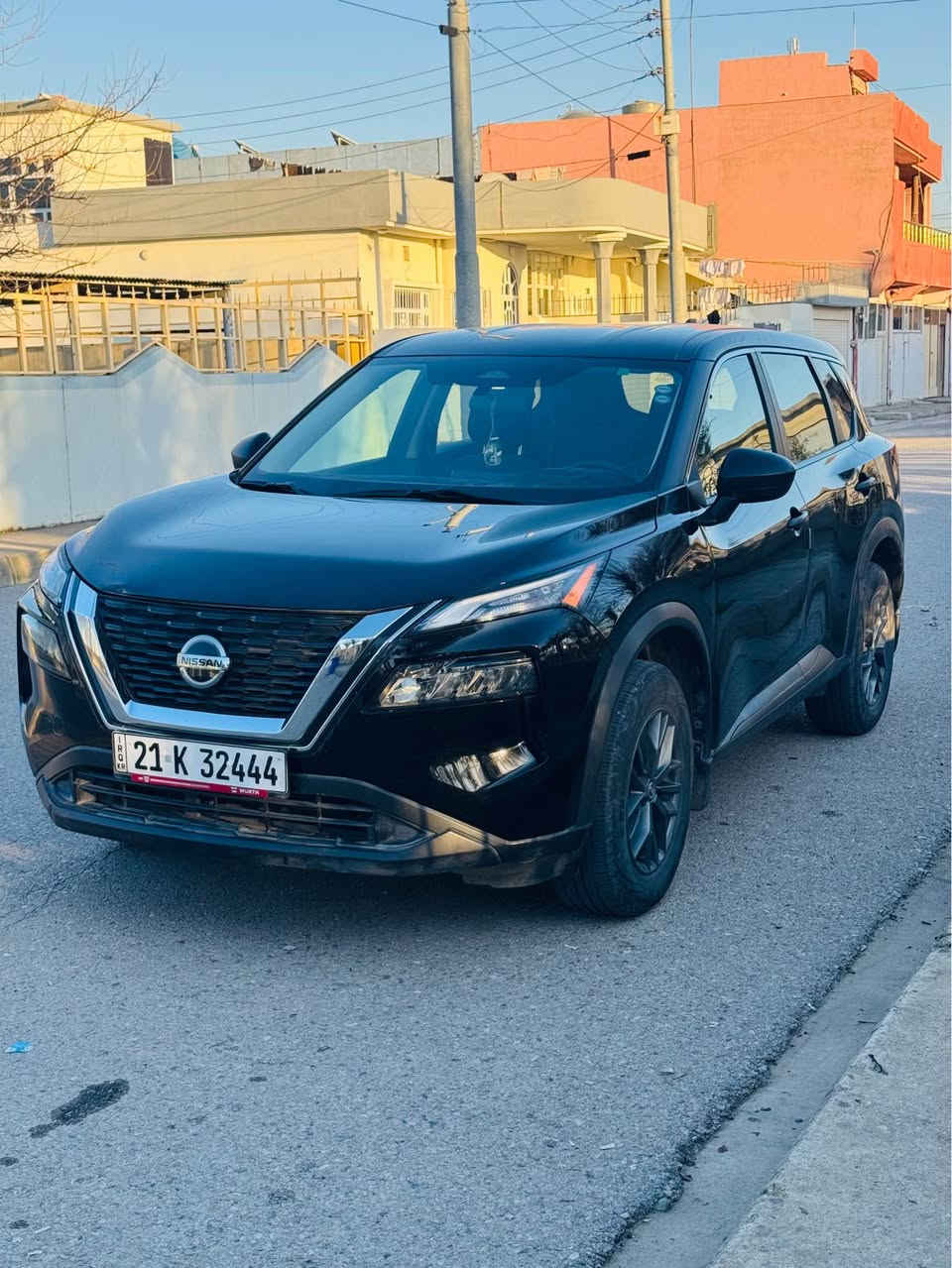 Nissan rogue 2021 S
سەیارەکە نمونەیە لە جوانی دا لە شەریکەوە دو دەستە سفر 
بێ بۆیاخ نوکە دەرزی پێوە نیە
٥١ هەزار رۆشتوە
لۆک لۆکە سەیارەکە 
قوپێک بە بۆنیتی وەیە دەستکاری نەکراوە لە رسمەکان دا دیارە 
سەیارەکە ماڵی دوستە
***********
*********** بشدار, السليمانية
