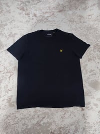 لايل سكوت • مقاس وسط • ملابس