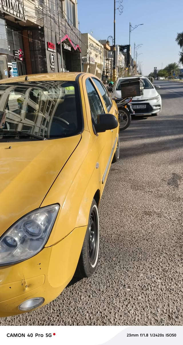 سلام عليكم طيبة موديل 2015 للبيع السيارة نضيفة بدون خياس تبريد ثلاجة وتدفئة تخم تاير جديد السعر 33 وبيه مجال قليل العنوان كربلاء حي الوفاء وراعيه ايضا بكربلاء للاستفسار ***********
