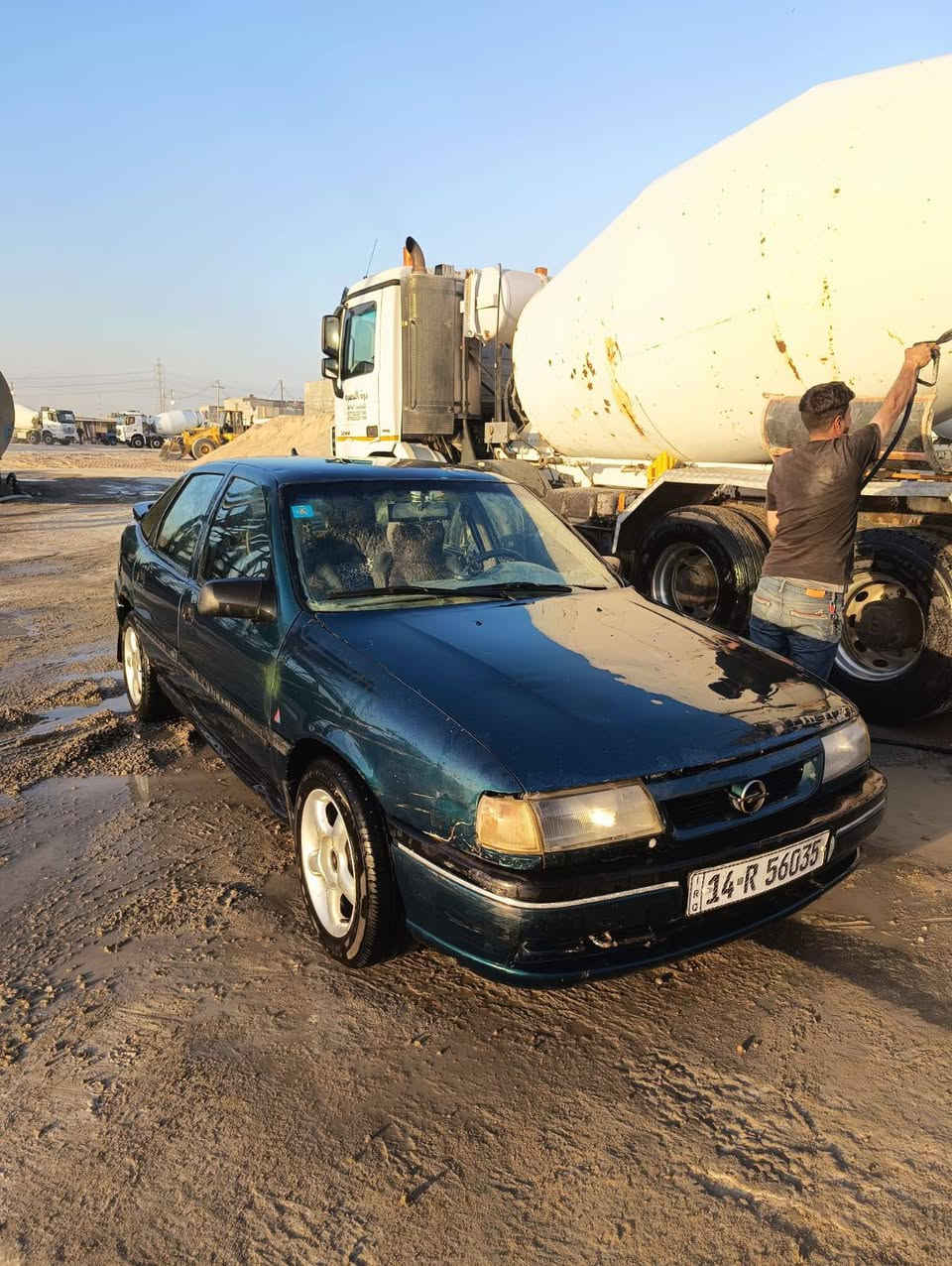 سلام عليكم وبل فكتره جاهزه مكينه وكير جدد كير عادي تخم تاير سياره ابلاديه مكفوله من الضربه ولصبغ سنويه جديده رقم نكليزي العنوان البصره الهارثه (***********)(***********)
