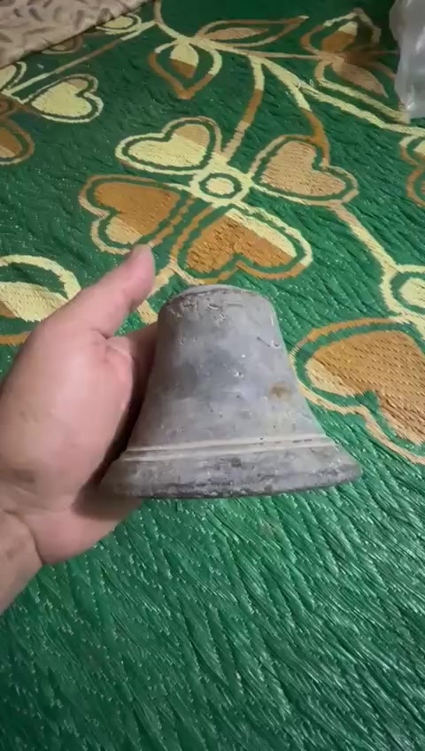 جرس مدرسة قديم اكثر من 150 سنه مدينة الصدر توصيل ماعندي ***********
