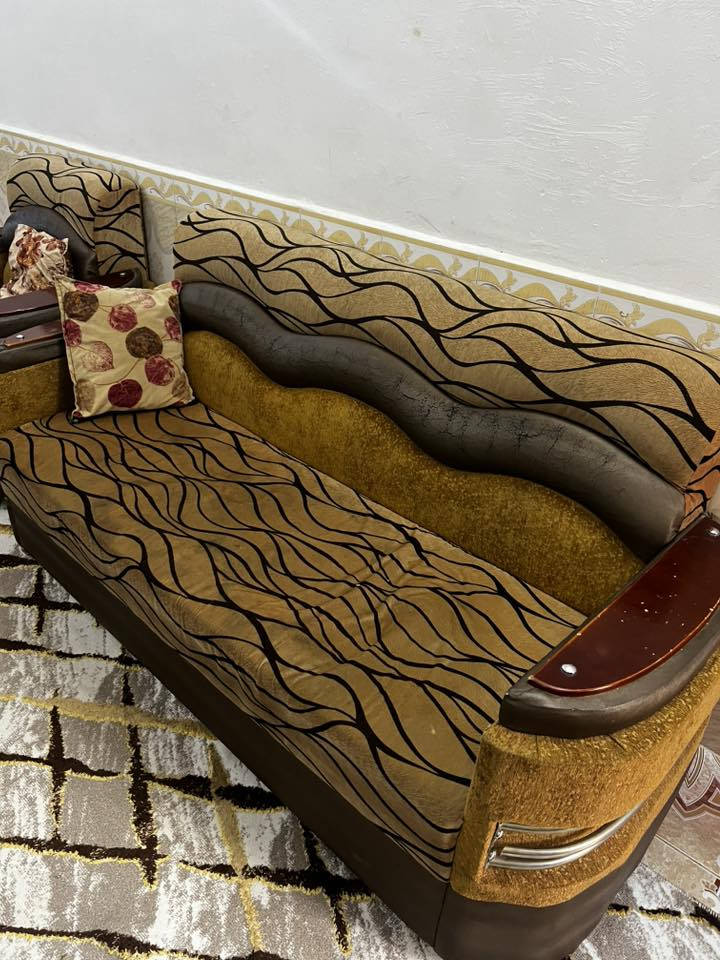 السلام عليكم تخم قنفات للبيع خمس قطع السعر
200 الف بيهن مجال قليل ***********
2 صغير
2كبار
1وسط
