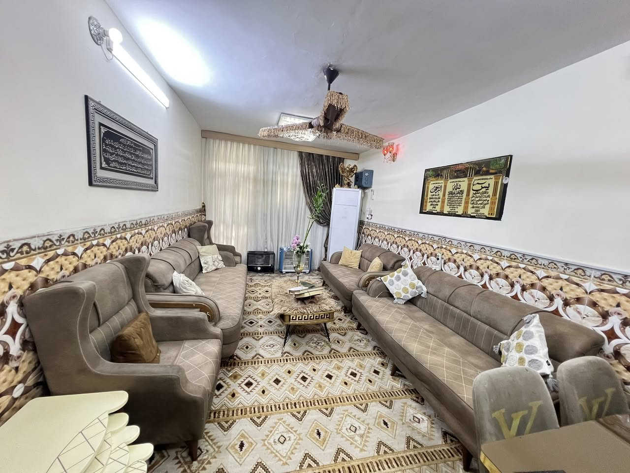 تخم للبيع 10 مقاعد تزكام قوي جدا نضيف مابي اي ضرر ماخذي مليون وربع العام ابيعه 750  مع طبله وسطيه ويا مكانه بغداد البياع تراث


**إذا كنت صاحب هذا الإعلان وتريد حذفه لأي سبب، رجاءا أرسل رسالة إلى الدعم الفني**