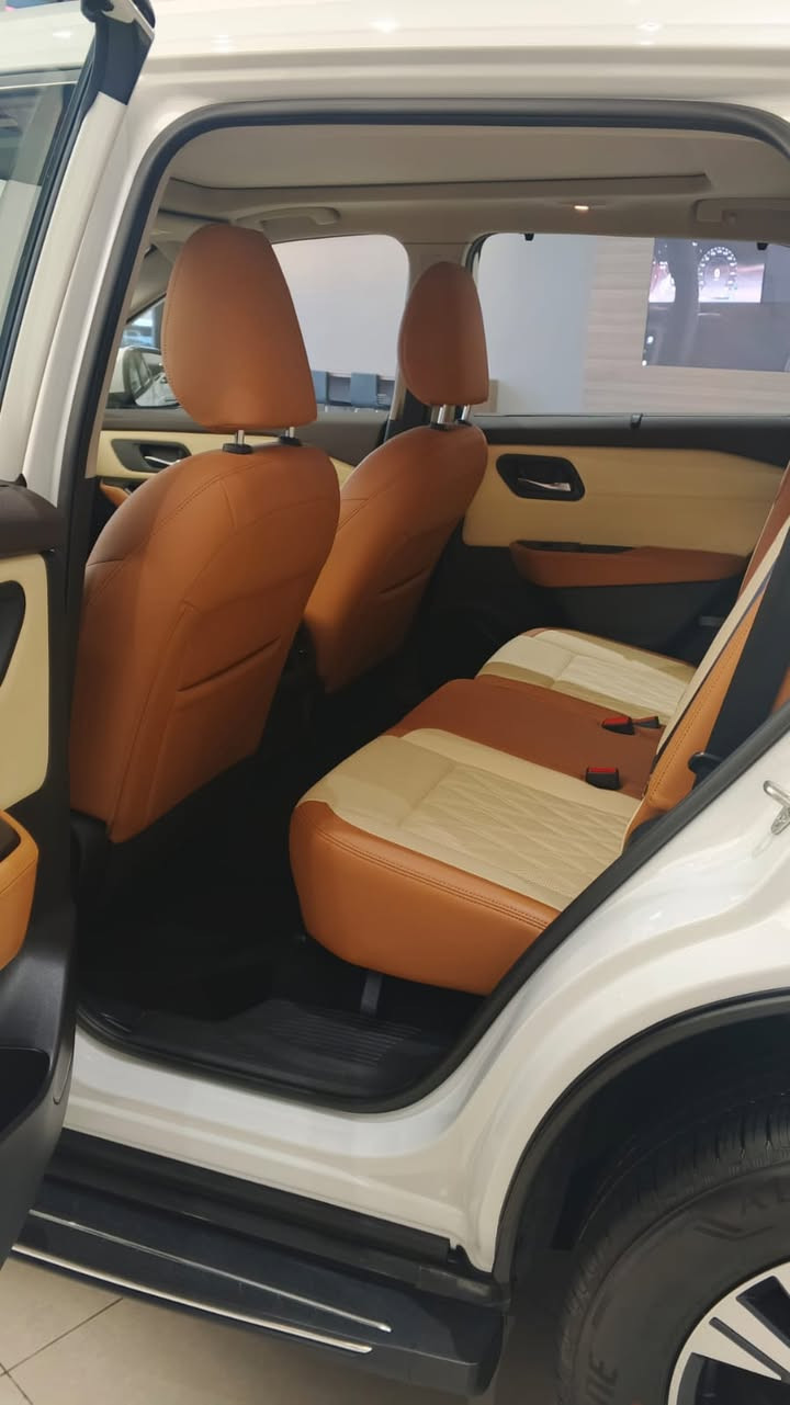 🚘 للبيع | نيسان إكستريل SV موديل 2025 🚘
فرصة مميزة لامتلاك سيارة نيسان إكستريل SV 2025 لوحات أربيل.
✅ الموديل: 2025
✅ الفئة: 7 راكب  SV
✅ الحالة: صفر كيلومتر
✅ اللون: ابيض
✅ المواصفات: 
1. رادار امامي.
2. كاميرات محيطية 360 درجة.
3. نقط عمياء.
3. تشغيل عن بعد.
4. حساسات امامية وخلفية.
5. بصمة تشغيل ودخول ذكي.
6. تعتيم ذاتي.
7.كشن كهرباء.
8. ويل 18 انج.
9. 2.5 لتر بقوة 188 حصان.
10. فتحة سقف بانوراما.
📞 للتواصل والاستفسار: ( *********** )

للمهتمين، يرجى التواصل واتساب أو الاتصال مباشرة.
