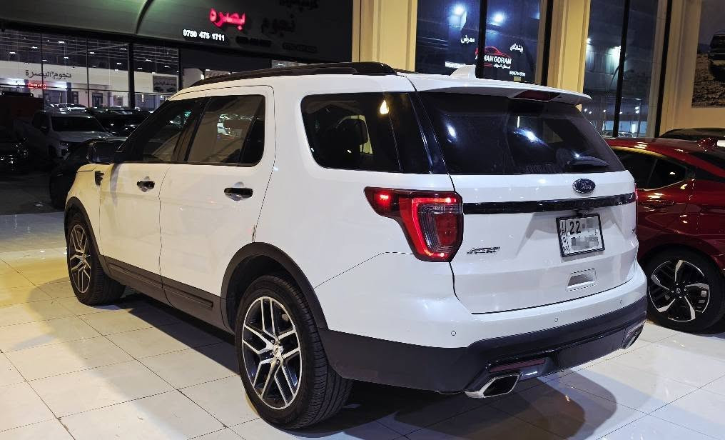 Ford Explorer فورد اكسبلورر 
موديل 2017
ماشي 45 الف ميل حقيقي فقط! 
حادثها بنيت فقط 
راديترات، بوابات، حساسات بلادي
السيارة بدون ملاحظة
بدون تعديلات، شخوط، رصعات 
مواصفات Sport
اعلا فئة 1/1
محرك جبار 3.5 V6 twin turbo 
اي مواصفات صنعتها فورد بهاي بالسيارة بصمتين بلادي موجودة 
تحويل و غرامات بشرط
مرقم اربيل و جاهز
السيارة عليها رقم مميز وجميل
سعر كلش مناسب مقارنة بالسيارة 
للسعر تفضل عالخاص
***********
واتساب، فايبر، كورك، متوفر. أربيل, العراق
