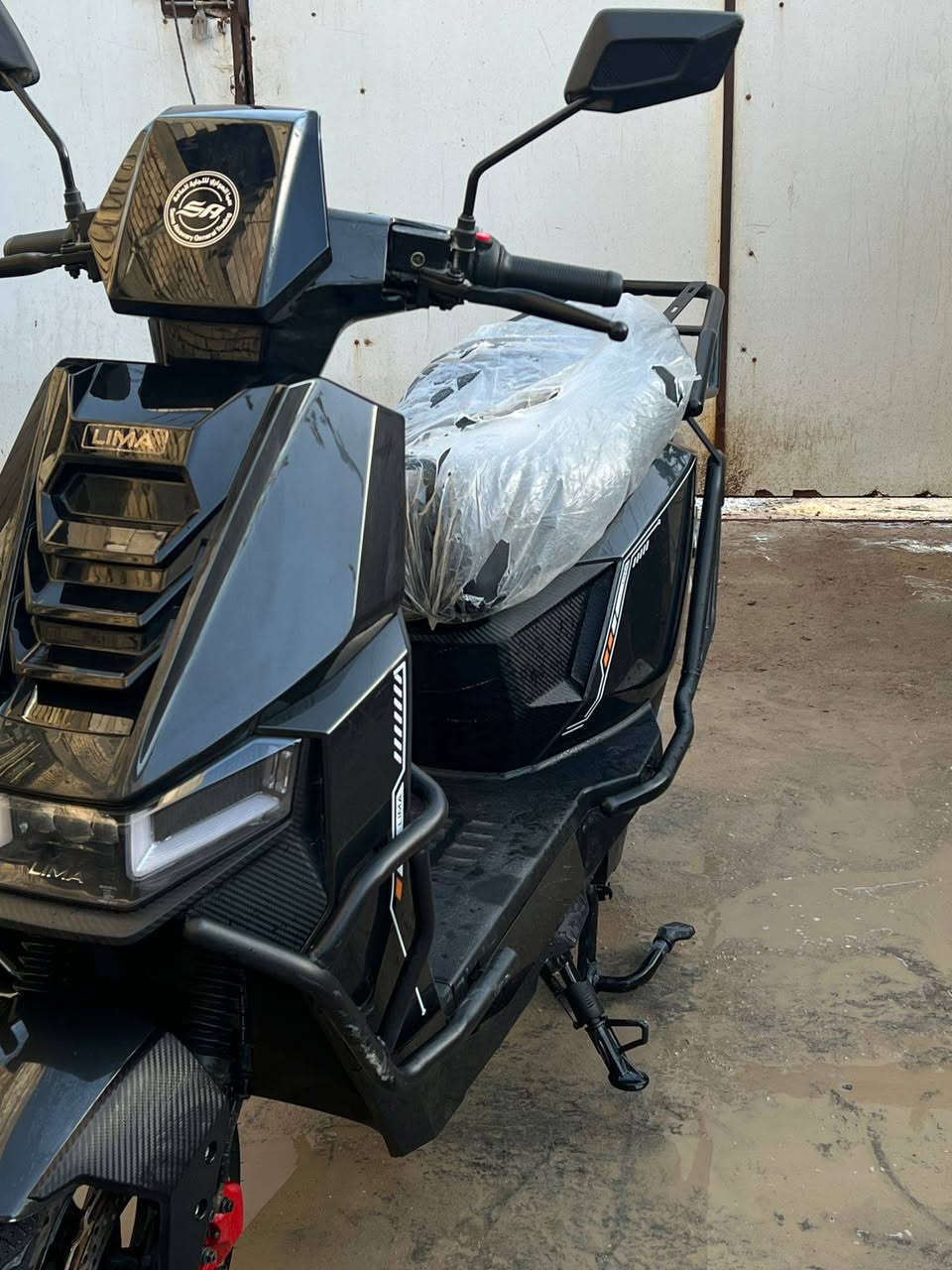 السلام عليكم دراجه شحن للبيع مواصفات الدراجه تحتوي الداراجه ع 5 بطاريات وكل بطاريه 32V وتحتوي ع مثبت سرعه ويكون حجم الملف 2000 ضد لماي سرعته حقيقيه 80 وتكون سرعة الشاحنه 360W شاحنه سريع لدراجه جيديده وما مستخدمه اهواي واي نقص ما بيه كلشي شقال بيه  السعر مليون وبيه مجال المكان بصره  مكلف بل نشر الاستفسار ***********
