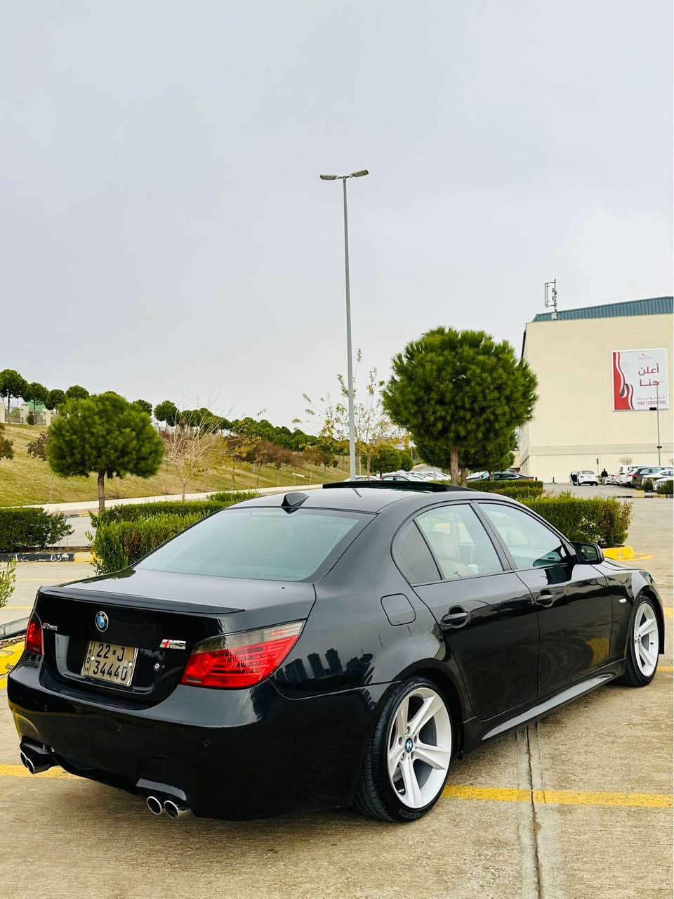 حجم محرك      530
موديل              2008
مواصفات         داتاشو  شاشه كبير   كير ماوص  بصمه صلايت ستائير داخل مشمشي كشن خزن ١٦ حركه 
كشنات كهربائي دعاميات ومرايات مواصفات m 
سيستم صوت امبيفاير  لايتات ليد 
رقم  و سنوية  بسمي وهزه براد جديد للغايه 2030
كير و محرك  وكهربائيات جديد بشرط حتي دهن محرك وكير وانتفريز جديد 
تاخم صدر وامام جديد كاردن واكسل بشرط حتي ازانات
تاخم طاير و ويلات جديد  
تبريد و تدفيئه بشرط مابيها اي نقص 
صبغ  اربع قطعه و داخل شي بصيط عنده 
سعر   ١٢٢٠٠$  و بيها مجال بصيط للطيبين 
رقم تليفون       *********** السليمانية, العراق
