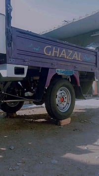 1 نقل غراض بيت متواجد 2انقاذ وتفليش متواجد 3حديقه تحتاج مواد غراض متوا...