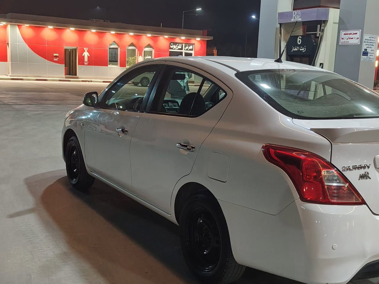 سلام عليكم   للبيع فقط
نيسان صني هندي بليته زرگه موديل 2022 رقم أربيل دولي هزه جديده بسم شركه وكاله تحويل كله مضمون مكفوله كفالة عامه ماشهو88 حقيقه السيارة بوضعيه الشركه جديده كلش السعر 111 مجال قليل***********
