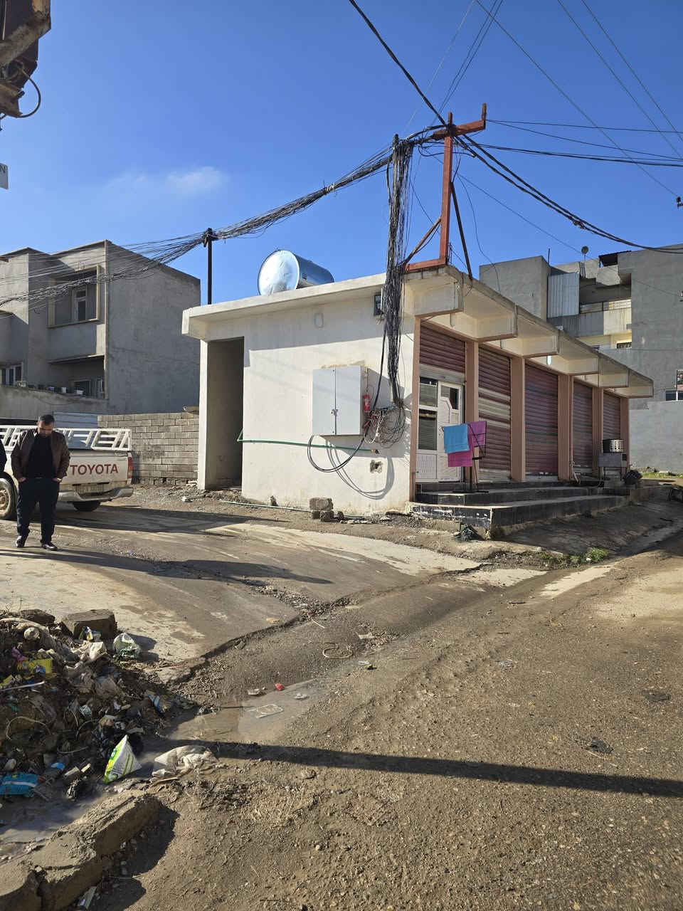 أرض تجاري ركن للبيع مدخل أسواق أبو علي قرب جامع الزهراء المساحه 128 متر وجه 8 نزال 14 اتصل على الرقم ***********//***********
