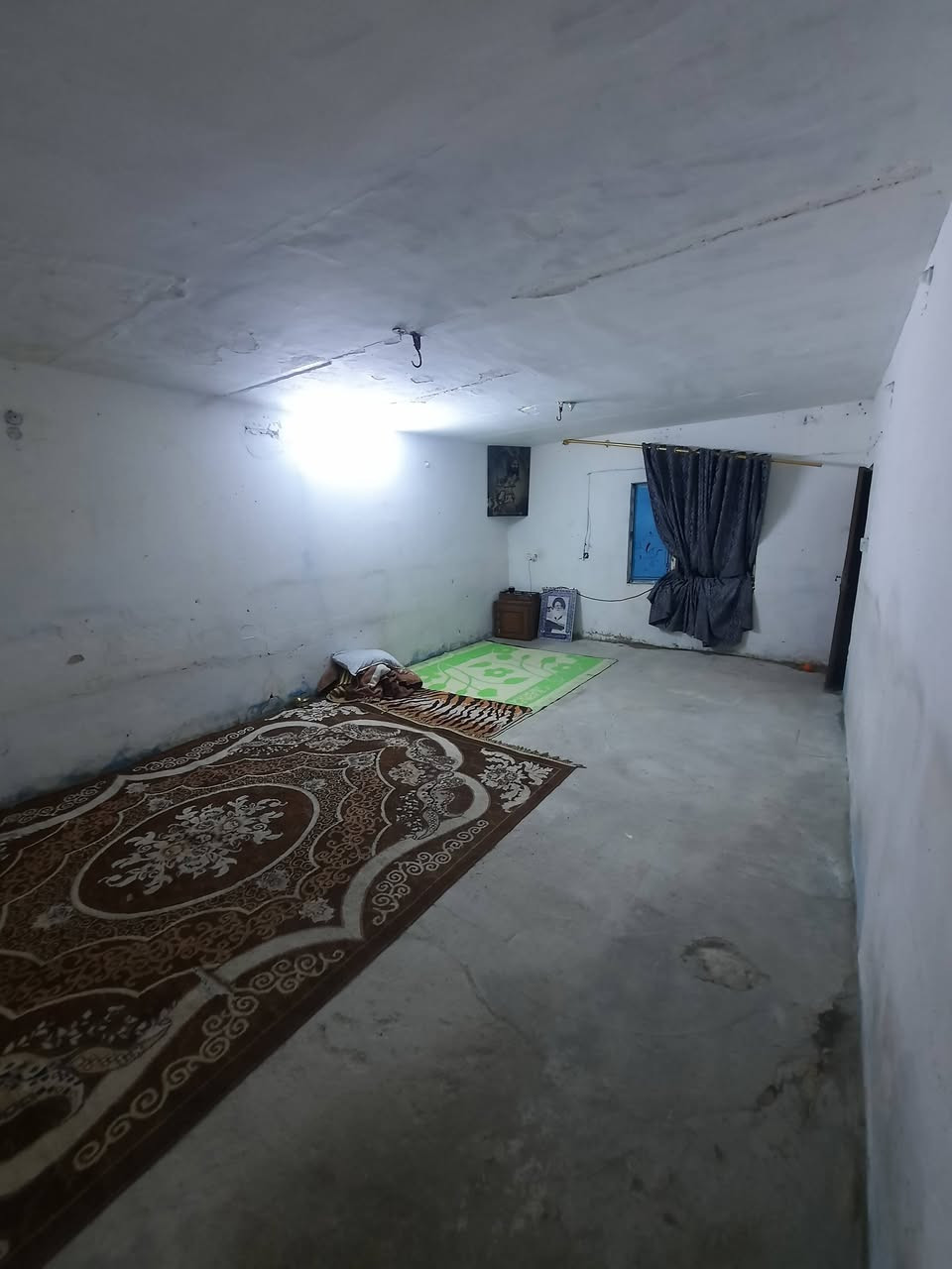 بيت للبيع  في منطقه الدوره ابودشير الشارع الضغط  السعر 14 وبي مجال للشراي للتواصل على هذا الرقم ***********
