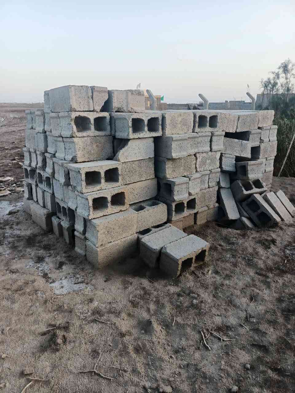 السلام عليكم بلوك كهربائي جديد للبيع للفتفسار النتصال عرقم ***********او ***********
