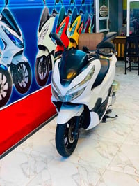 دراجة نارية • هوندا • PCX • 125cc • وارد كوري • جيل ثالث • سكوتر