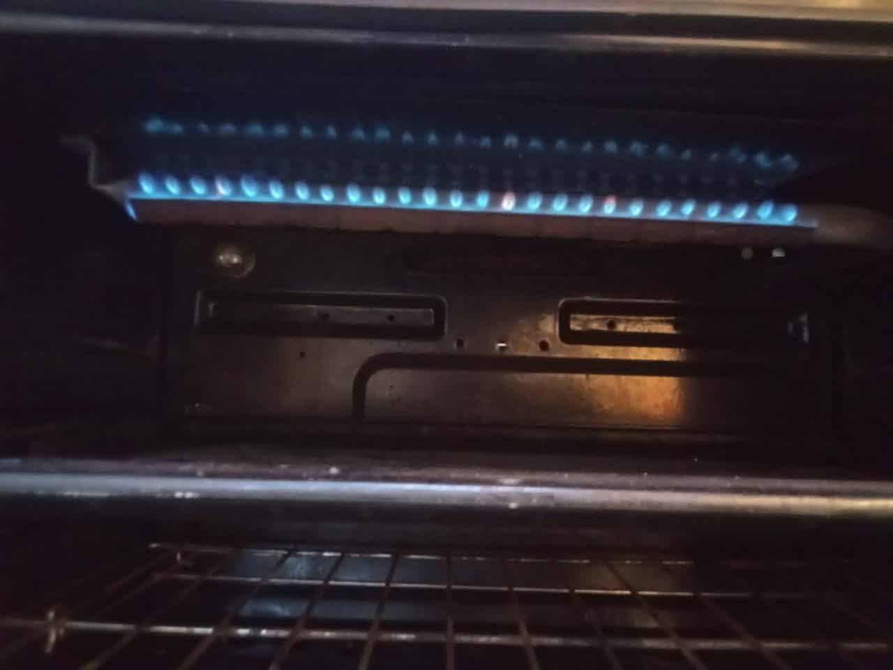 ورشة ابو الطباخات لتصليح كافة أنواع الطباخات
تصليح بداخل المنزل
الضمان والثقه في العمل***********
