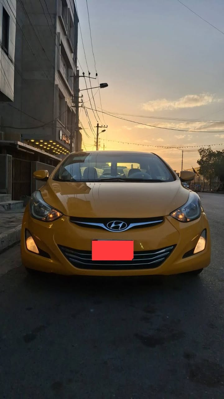 سلام عليكم النترا شركة القلم موديل 15 جديده كير ومحرك شرط الفحص صدر مامي خلفي جديد تبريد ثلج تخم تاير رقم الجديد مصفره هيئه وغرامات بسمي شرط التحويل 
السعر 115 
الاتصال ***********
العنوان بغداد الجديدة
