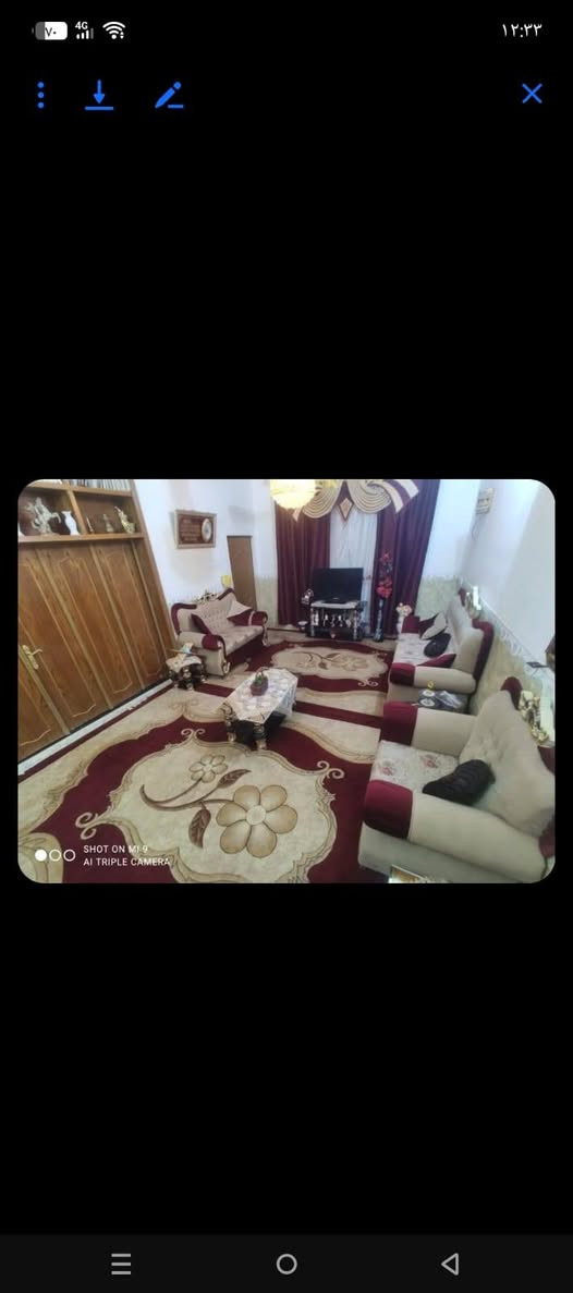 🏡 دار فاخر للبيع في كربلاء المقدسة –
📢 إعلان رقم (833)

هل تبحث عن بيت راقٍ، موقع ممتاز، وتشطيب حديث؟

هذا العرض مناسب للسكن والاستثمار معاً 👌

📍 الموقع: كربلاء المقدسة – مقابل مستشفى العباس الاهلي / ثالث بيت عن الشارع العام

📐 المساحة: 165 متر مربع

🔹 طابو  زراعي

🔹 عرض الشارع 8 امتار

🏠 مواصفات الدار:

✨ طابقين  بتصميم عصري

✨ أرضيات مرمر فخم (الطابق الأول)

✨ بورسلين أنيق (الثاني)

✨ مطبخان (حار + بارد)

✨ نظام كاميرات مراقبة كامل

✨ عاكس كهرباء ثري فيز

🔸 الطابق الثاني:

▪️ 3غرفة ماستر

▪️ حمام كبير

▪️ هول واسع

🔸 يصلح حسينيه 

💎 موقع هادئ + بناء حديث + مواصفات كاملة = فرصة لا تعوّض

📞 للاستفسار والحجز:

*********** 

📍 العنوان:

كربلاء المقدسة – مقابل مستشفى العباس الاهلي قرب بيت بحر

