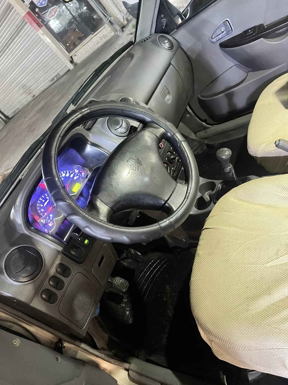 سايبا 2012 ذهبي بغداد محرك كير شواصي سليم جراد بنيد قمارة صندوك السعر 3800 $ يعني 38 ورقة للاستفسار اكثر ***********
