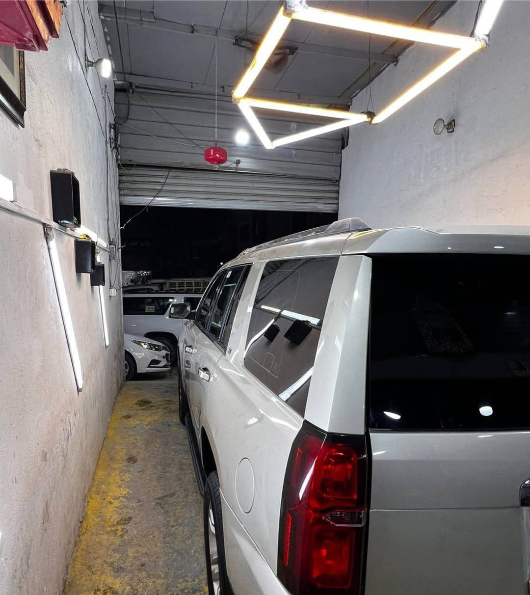 تاهو وكالة الغانم خليجي كفاله عامة ضربه صبغ تبديل ادوات تترقم على القرار الجديد 
السيارة مواصفات LT 
مكاني البصرة السعر185 
رقم الهاتف *********** البصرة, العراق
