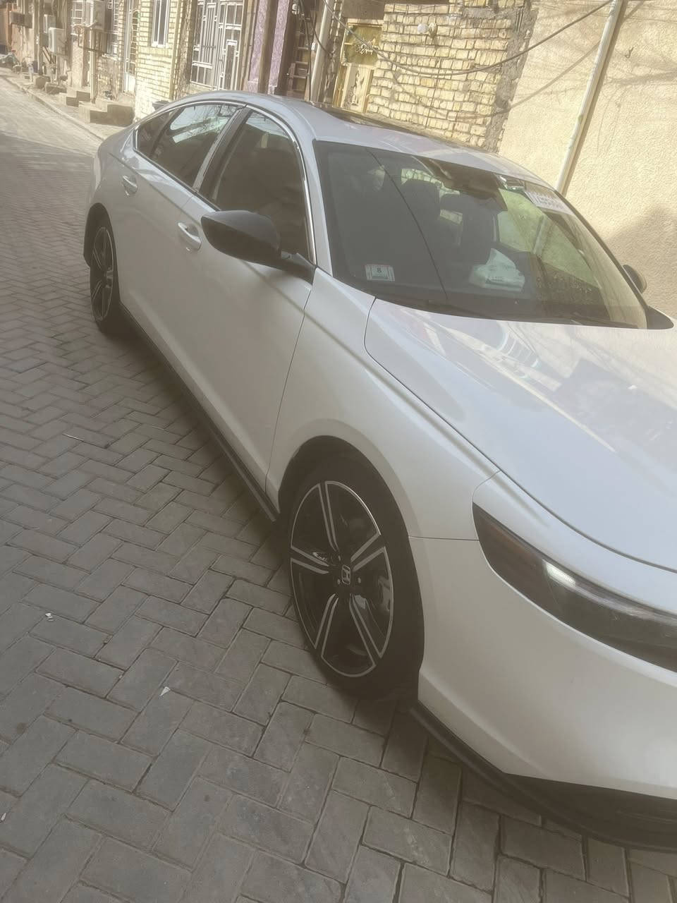 السلام عليكم من رخصة الادمنية المحترمين اعادة النشر بسس الوعود الكاذبه  اكورد 2023 هايبرد مواصفاتهه معروفه السبورت 
الحادث مرفق بالصور جاملغ نفسه معدل ومبدل قبق جنطة 
بدون ايرباك ماشية 25
مكفوله من كلشي عدا الحادث 
السعر 170 
رجاءا رجاءا رجاءا الميشتري ليخابر 
مكان السياره بغداد 

بيع فقط ***********
