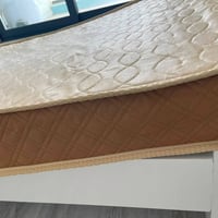 سرير • اسفنج جيد • بدون سبرنج