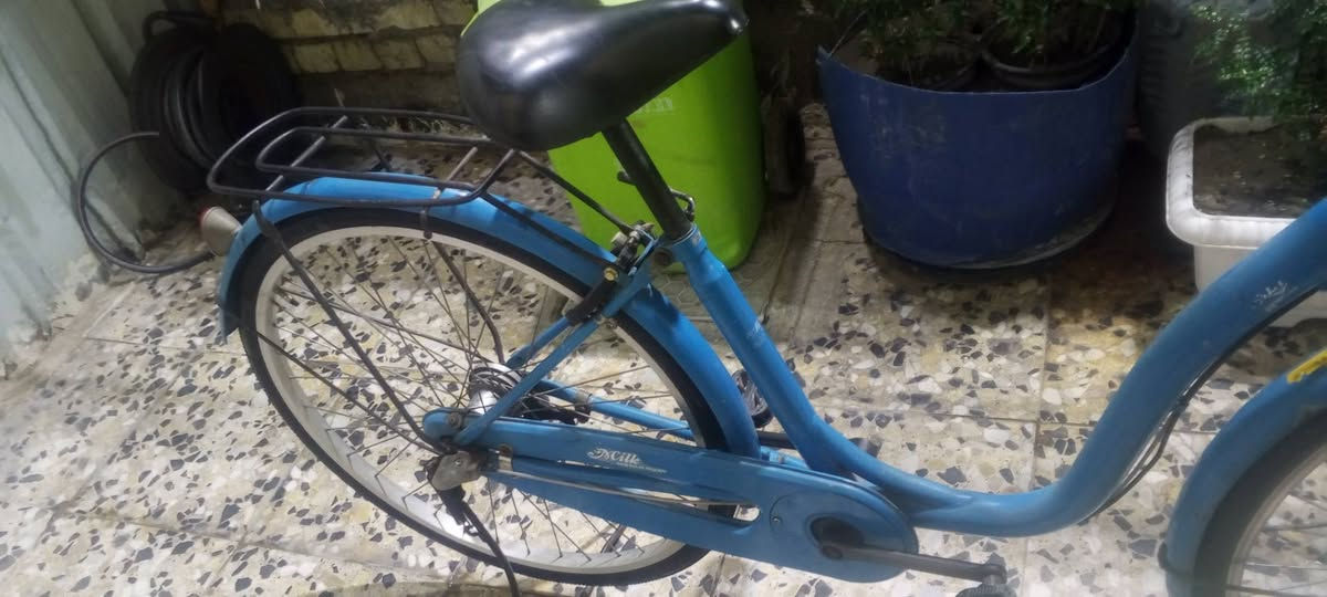 السلام عليكم بايسكل للبيع
الاستفسار الاتصال على رقم 
***********
