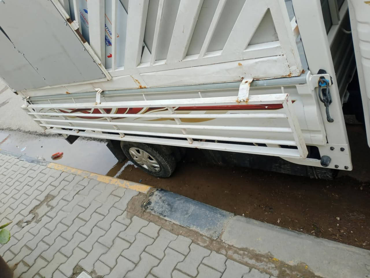 اللهم صلي على محمد وآل محمد 
سلام عليكم) 

سياره كيه موديل   20 مكفوله كفاله عامه سنويه جديديه هستوه طالعه مداور ثاني يوم 
ملاحضه المحجر مو وياه + اني مكلف بنشر  هاذا رقم صاحب السياره  ***********
