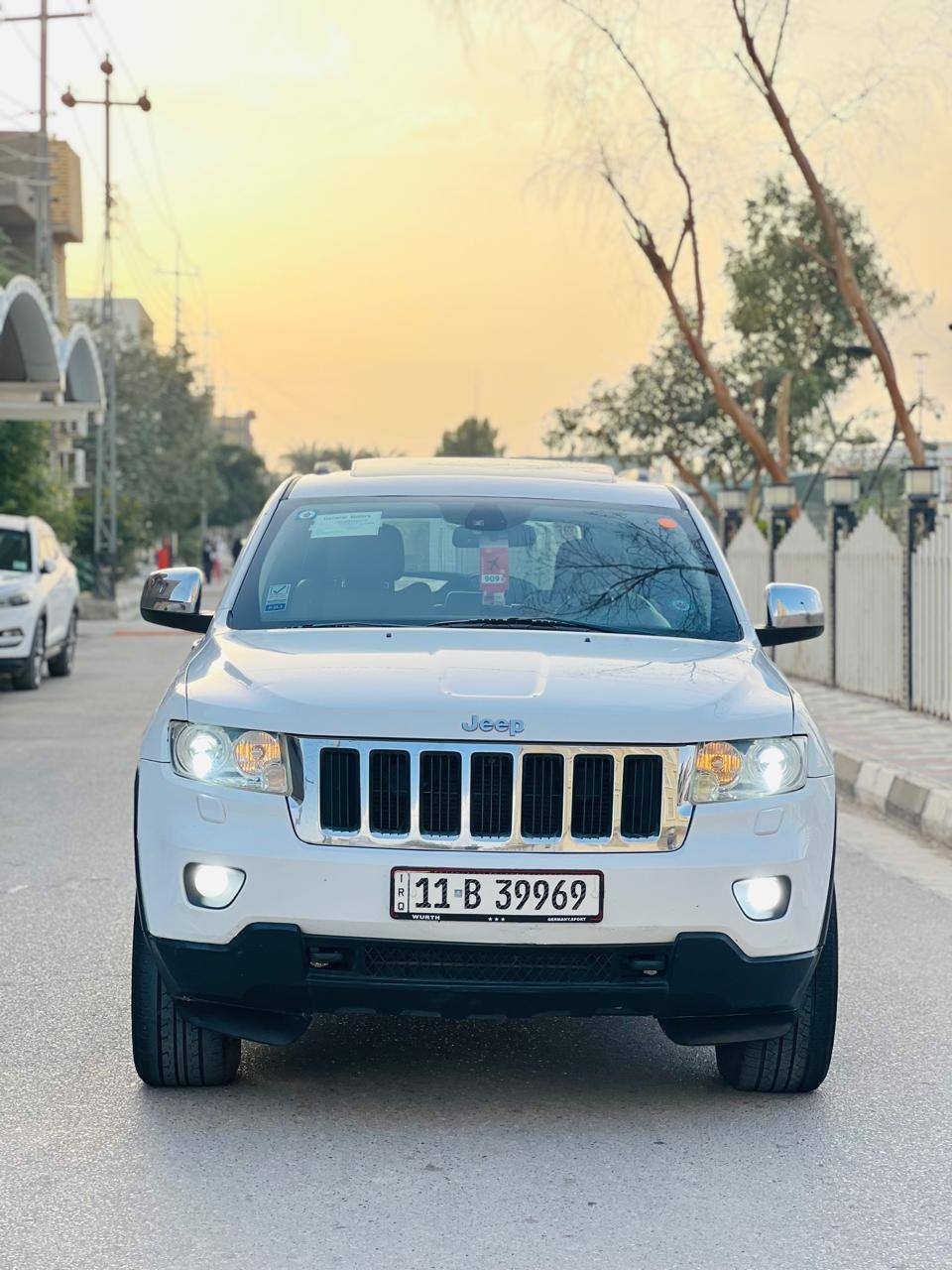 السلام عليكم ورحمة الله وبركاته.                               جيب لاريدو  2013 حره بغداد تحويل مباشر خليجي وكالت العرصات فول مواصفات واحد عله واحد سياره  كلش جديده ماشيه 80 حقيقي سياره كفاله عامه حته الدعاميات عده رشه بصيطه بل جاملغ والباقي كفاله حته من البارد  مواصفات السياره محرك 6 ) 3600) سلندر
1 فتحت سقف 
2 لايت عدسه + لد نهاري
3 زراك لايت + حساس امامي 
4 حساس خلفي + بلاجكتور ضباب خلفي
5 شاير جانبيه
6 ويل كب خليجي نيكل حجم 18
7 كشن جلد + كهربائي 
11 شاشه كبيره السعر 183 وبيها مجال الشري  سياره جديده وجاهزه مكاني ناصريه مركز اللاً استفسار تصل *********** اتصل
