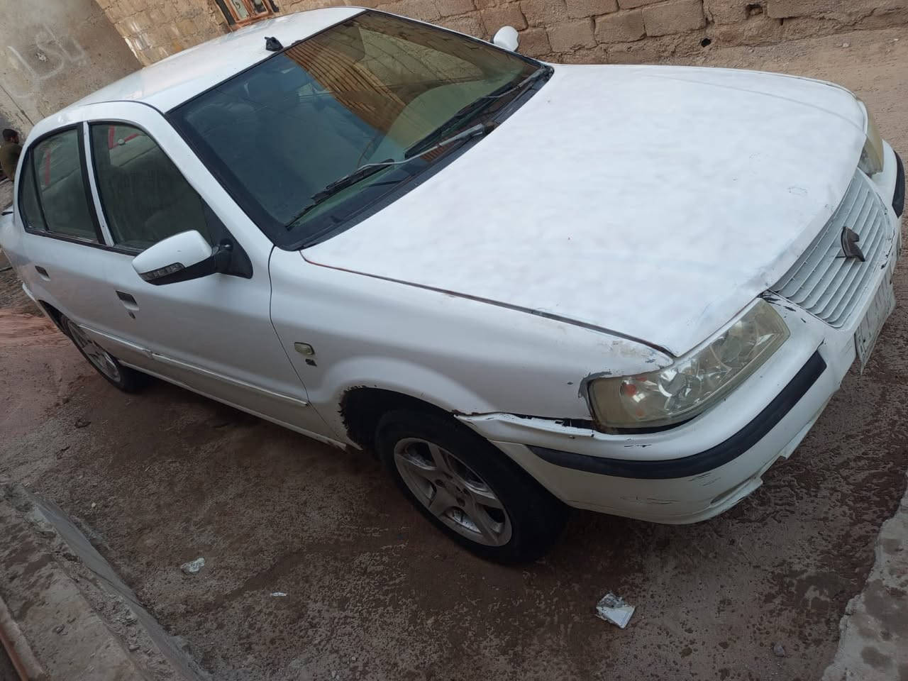 السلام عليكم سمند سورون 2011 مكاني بصره س18 وبيها مجال حك الجيه السياره يرادها ترتيب شويه هـ*********** موجود واتساب
