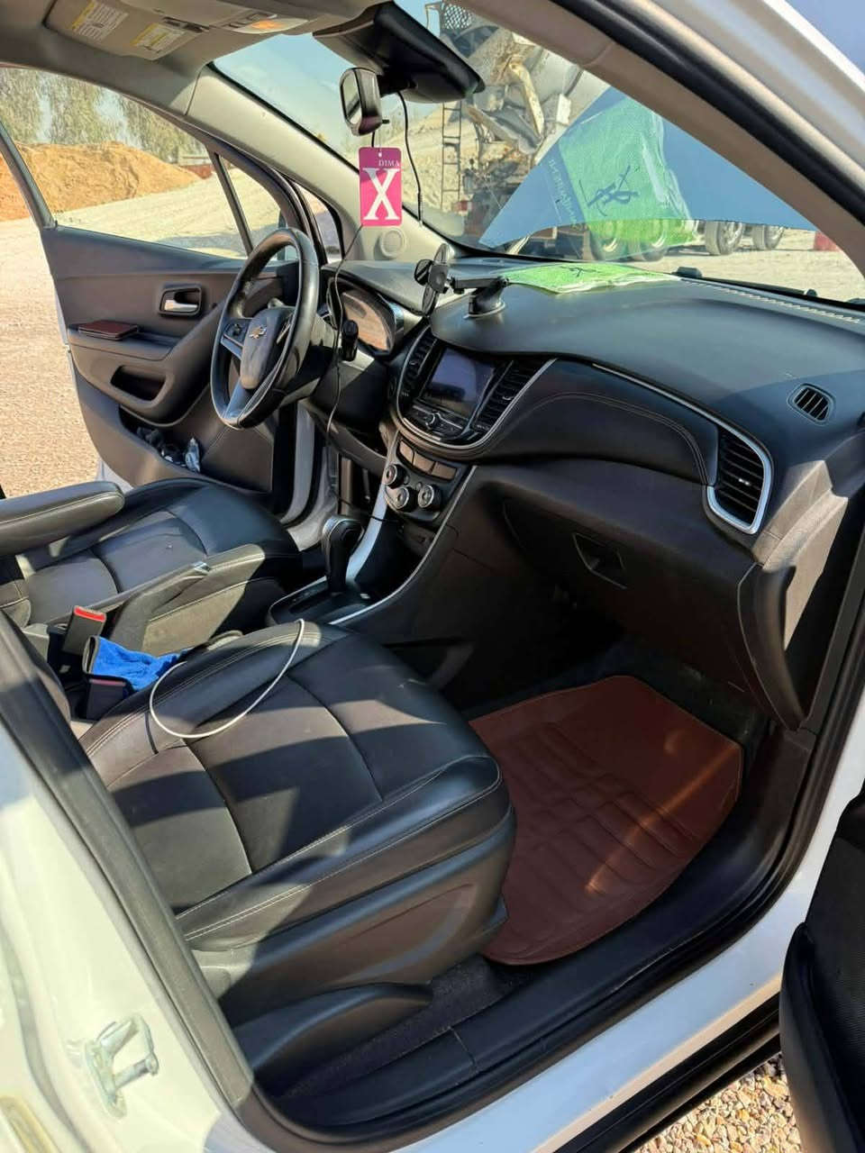 شوفر تراكس للبيع موديل 2021 رقم بابل سنوية لل29 ضربة جاملغ وبنيد بدون دواخل مكينة كير تخم تاير كله مكفول السعر 106 ورقات مكاني حله حي العسكري شارع 80 وهذا رقمي ***********
