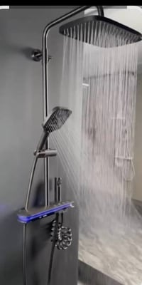 دوش ذكي • أسود مات • شاشة رقمية