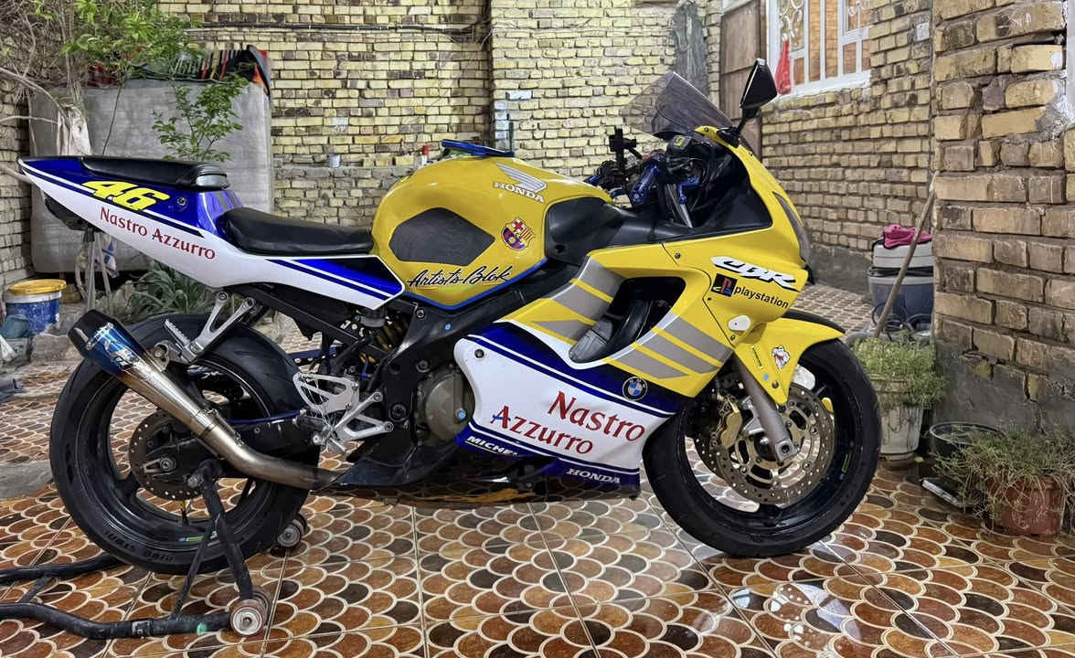 السلام عليكم 

للبيع دراجه افوراي  600cc  موديل 2004 كفاله محرك وكير ما مفتوح دراجه نظيفه عليها تزويد طخم تايرات امامي و خلفي جديد 
كلجات +يدات رياضي + قبضه للراكب الخلفي الدراجه عليها ادامه ماي زيتي+ دهن يورل +دهن بريك
دراجه نظيفه وخير من الله تجي تفحص بعينك وتقتنع 
السعر 27 وبيها مجال مكاني ذي قار 
الرقم ***********
