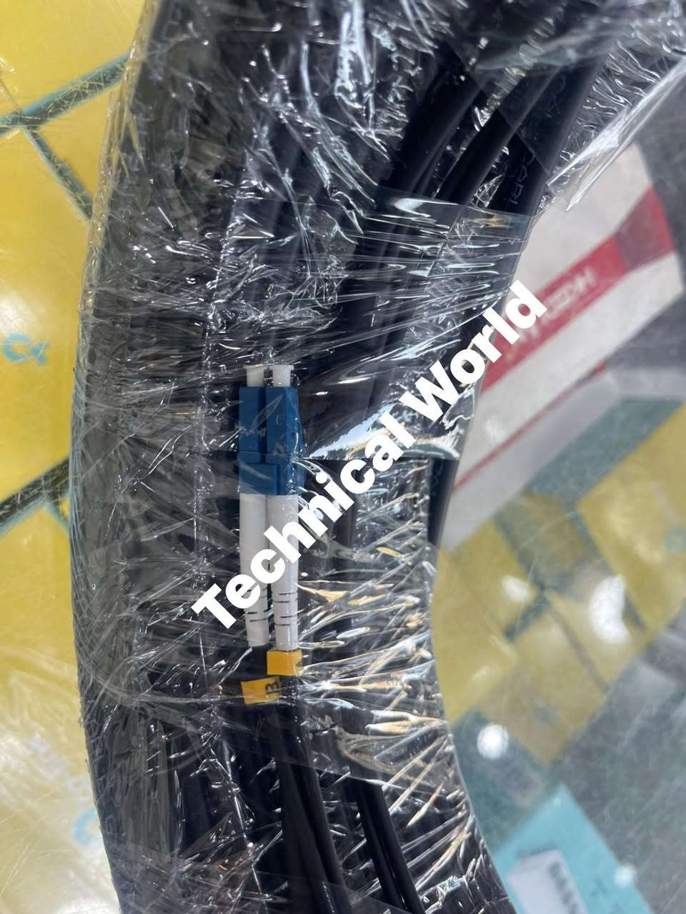 كوابل فايبر خارجية عالية الجودة 
📡 Outdoor Fiber Patch Cord – LC/LC
مخصصة لربط الشبكات والمسافات الطويلة، مصممة لتحمل الظروف الخارجية مع أداء ثابت وإشارة مستقرة.

🔹 Single Mode – ثنائي الشعيرة (LC-LC)
🔹 Outdoor مدرع للاستعمال الخارجي
🔹 جودة عالية وثبات بالإشارة

📏 الأطوال المتوفرة والأسعار:

• 30 متر
• 50 متر 
• 75 متر 
• 100 متر 
• 150 متر 
• 300 متر 

✅ مناسب لربط المقاسم
✅ مشاريع الفايبر والـ FTTH
✅ استخدام خارجي وتحمل عالي

‎متوفر توصيل الى بغداد وجميع المحافظات 🚙🚗      

‎‏‎📞*********** 
‎‏‎📞*********** 

📲 رابط التواصل على واتساب مباشر
https://wa.me/9647759500059
https://wa.me/9647838334480

‎📍 العنوان : شارع الصناعة مقابل الجامعة التكنولوجية فلكة باب الرئاسة
