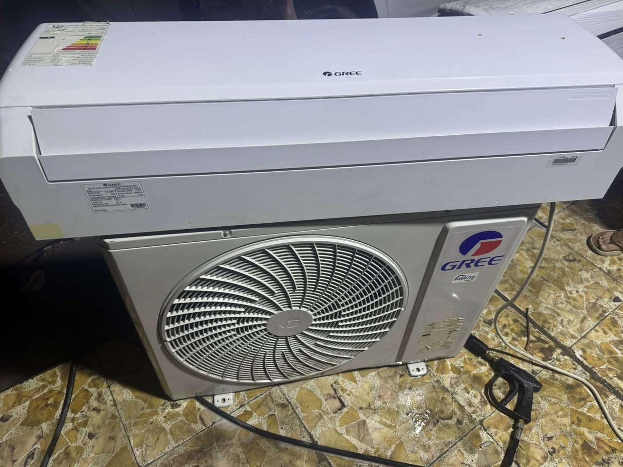 سبلت 2طن انفيرتر مشتغل شهر اخو جديد بلادي بدون نفص
الكري 2طن انفيرتر 650 الف كامل بدون نفص
تي سي ال 2طن انفيرتر 500 الف 
العنوان حي اور قرب جامع فردوس 
***********
***********
