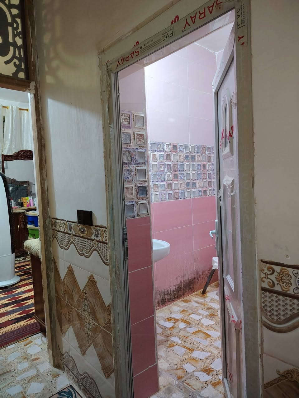 السلام عليكم
بيت بناء جديد للبيع مساحة١٠٠متر واجهة ٥ نزال ٢٠ طابق ونص 
حي اور تقاطع منطقة علاوي الاسمر الفرع الأول مقابل البانزيخانة الجديدة 
للتواصل ***********
