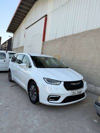 اخوان من رخصه الادمن المحترم،  للبيع كلايسلر باسيفيكا 7 راكب موديل 202...