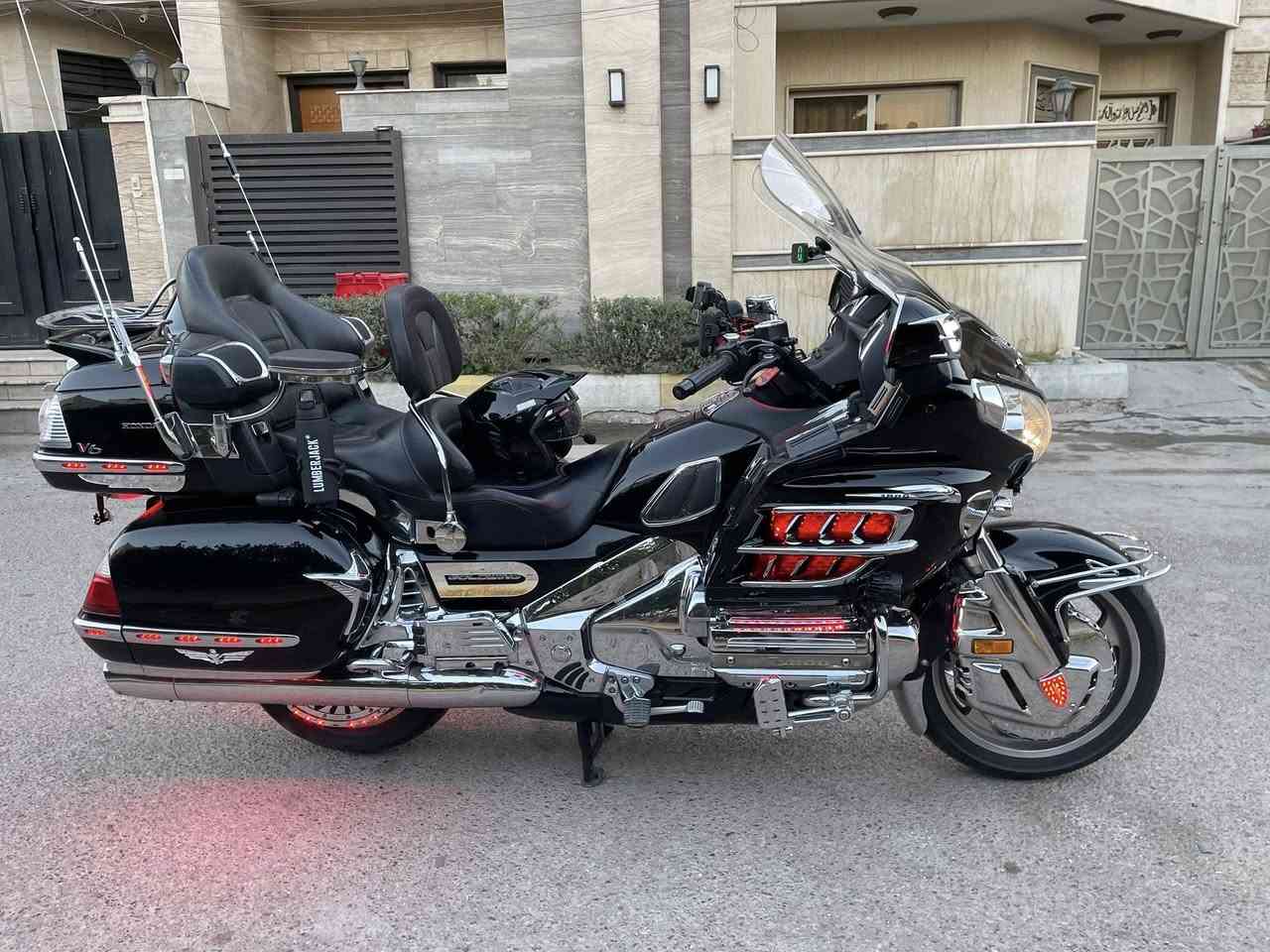 سلام عليكم
دراجه كولدن 
مديل 2006
لون اسود 
دراجت بدون رقم 
دراجه اني مستورده ع ايدي قبل سنه 
دراجه تخم تاير جديد قبل شهر شاده 
دراجه سستتم كامل 
دراجه كلين بدون حادث 
سعره شويه غاليه حق الستتم عليه شاري اتصل 

غير متواصل ع فيس 
شراي ودور جديد ونضيف اتصل ***********
