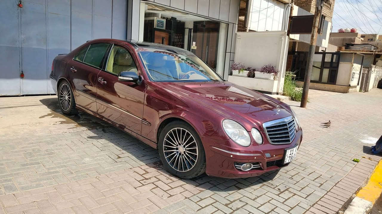 E 350 للبيع
موديل 2008 
فول مواصفات 
سيارة صبغ عام 
السيارة داخل خارج كلش نظيفة 
مكاني بغداد الدورة 
معروضه 150 ورقه 
بأسمي 
***********
