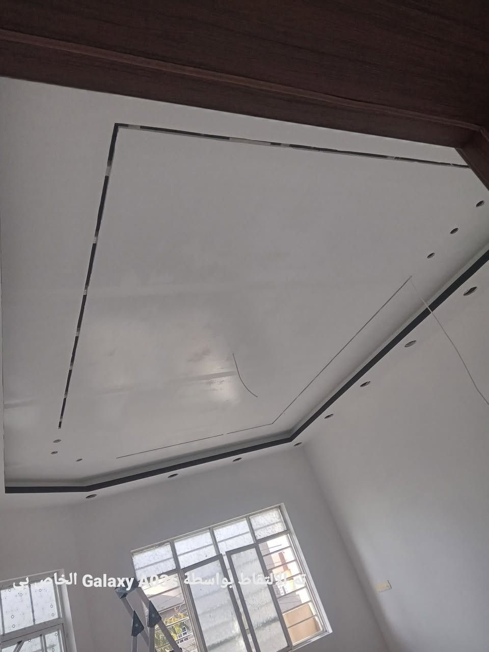 ***********يوسف الصباغ 
لعمل كافة الاصباغ الداخلية والخارجية والابواب والشبابيك ومانع الرطوبه 
للتواصل على الرقم ***********
