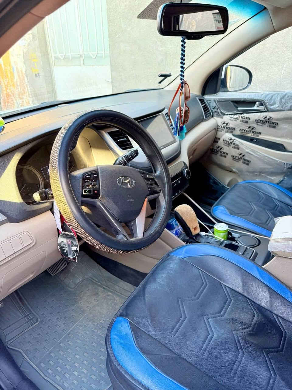 يالله اخوان مكلف بالنشر  
السلام عليكم اخوان 
توكسان 2018 خليجي نص فول رقم بغداد مشروع وطني  بيه قطعتين ربع الجنطه وهلال الجاملغ الخلفي 
مواصفات خير من الله حساسات بصمه ترحيب شاشه كامره مانع انزلاق اشاير مري ومواصفات المعروفه ماشيه 107 الف فقط تبريد قطعتين 
سياره جاهزه السعر المطلوب 162$ وبيه مجال بسيط 
مكان السياره كربلاء طويريج 
رقم صاحب السياره  ***********
