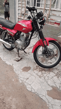 للبيع موديل ١٨ نضيفه السعر 800وبي مجال الاتصال ***********
