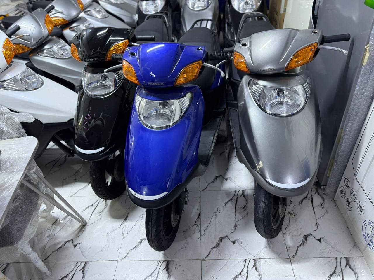 السلام عليكم دراجات سبيسي 12 وحده دراجات رمبه ما مستخدم جاهزات بدون نقوصات الاستفسار  على الرقم ***********
