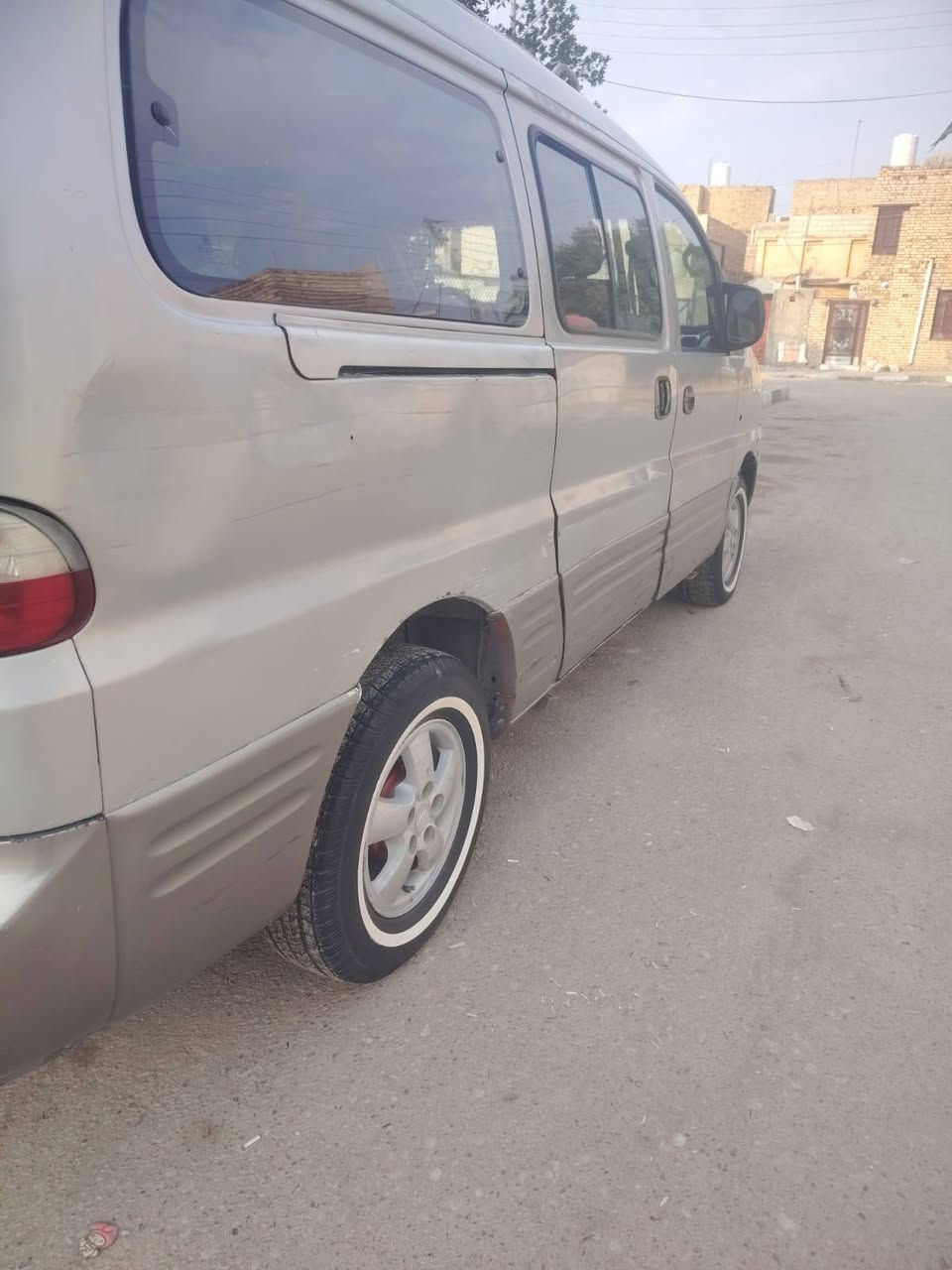 سلام عليكم سياره مديل ٢٠٧شرط رقم نكليزي للبيع***********مكاني الناصريه مركز
