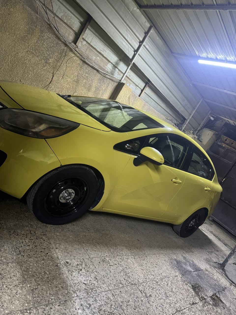 سلام عليكم للبيع كيا ريو لون ليموني بلادي من امريكا وارد امريكي مكينه 1600 جي دي اي حادث امريكا قبق جنطه خفيف كلش وبيها صبغ ب عراق جاملغ وباب السياره كلها ليبل واحد ماشيه 125 الف السياره جاهزه كير مكينه تبريد صدر امامي خلفي كله كفاله رقم انكليزي وهزه كلها جديده مصفره السياره

السعر (95 وبيها مجال بسيط) ***********
