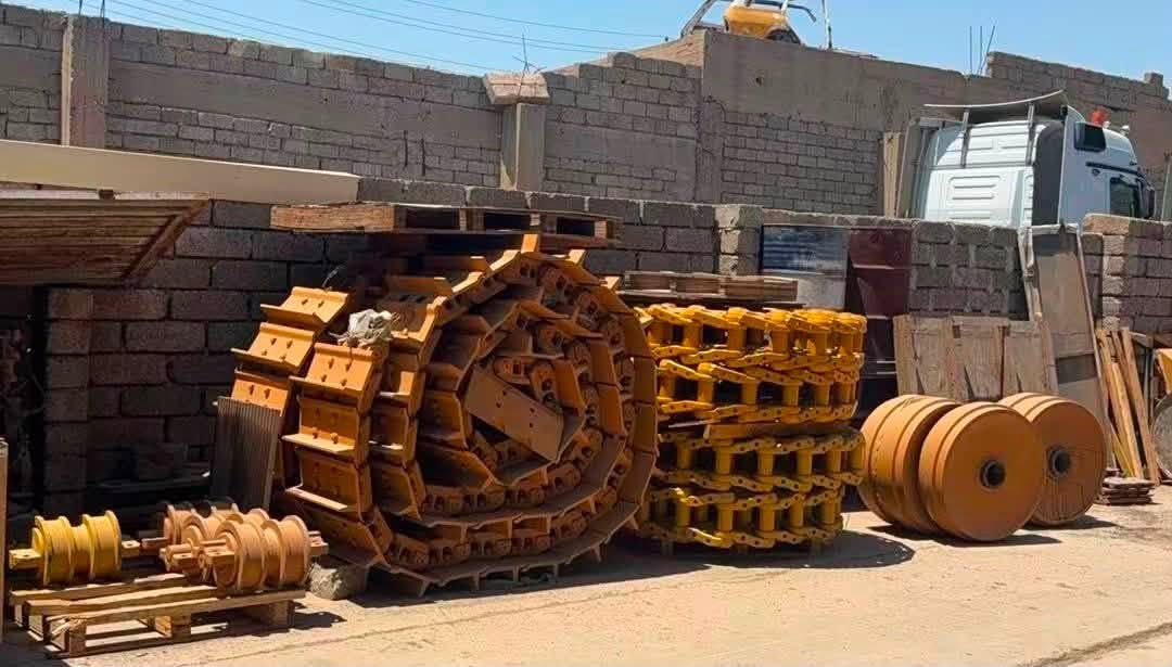 من استيراد السلام للآليات الثقيلة، نلتزم بتقديم أجزاء سفلية للبلدوزرات تجمع بين الجودة العالية، والمتانة، والأداء الموثوق في أصعب ظروف العمل مع ضمان حقيقي لمدة سنة 
(D8k)
(كوماتسوD155)
للتواصل :***********
