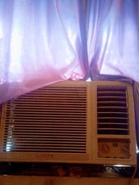 يوجد مكيف للبيع كومبريسر شغال  07506929450