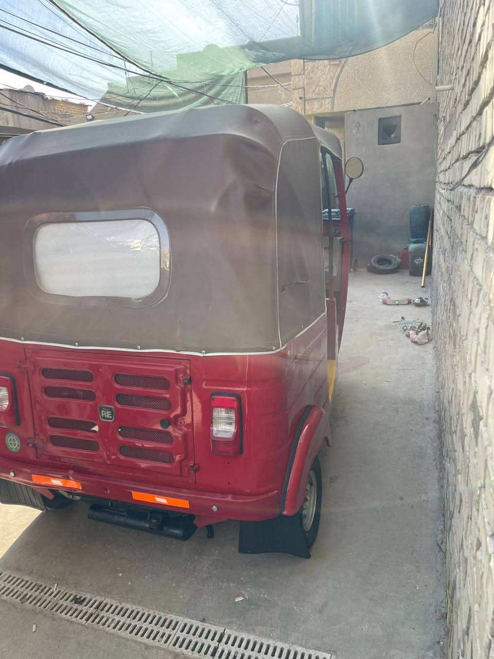 السلام عليكم 18 خير من الله معمره ومصبوغه عام التكتك بعد احلى من الصور السعر 6200 وبيها مجال مكاني بغداد الامين الثانيه ***********
